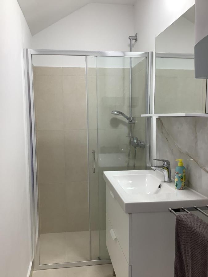 Portside Apartment คาชเตลา ภายนอก รูปภาพ